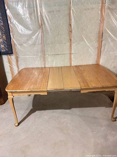 Solid Wood Drop-Leaf Dining Table with Extension Leaves (1 of 3)