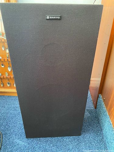 Pair of Sanyo AD5020 Floorstanding Tower Speaker (1 of 4)