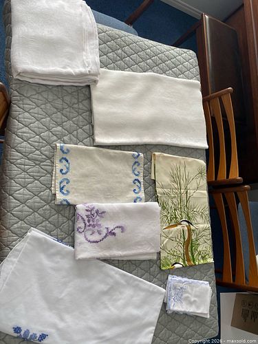 Tablecloth, Napkins and Tea Towels Set (1 of 4)