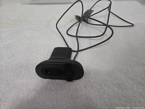 Logi-tech web cam (1 of 3)