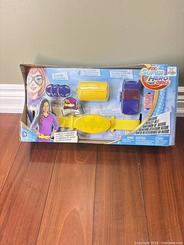 Lot #65 (1 of 5)