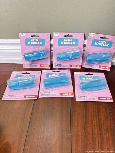 npw Blue Water Wiggler Toy Lot of 6 NPW75598 (1 of 4)
