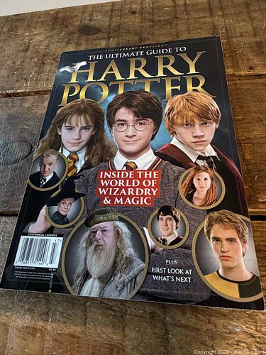 Harry Potter magazine (1 of 2)