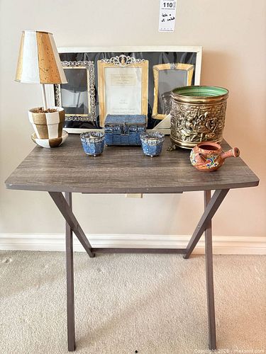 Folding Table and Decor (1 of 22)