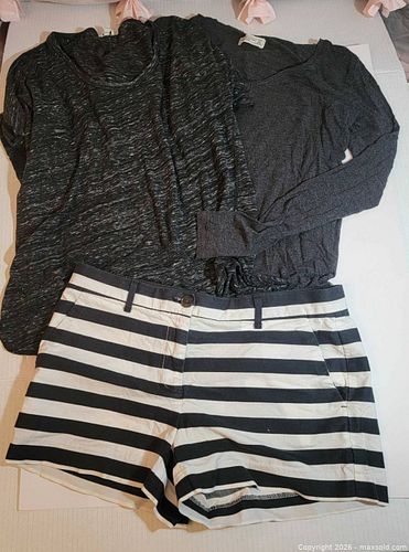 Y2K Women's XS/Small Clothing Shorts and Tops Bundle (1 of 8)