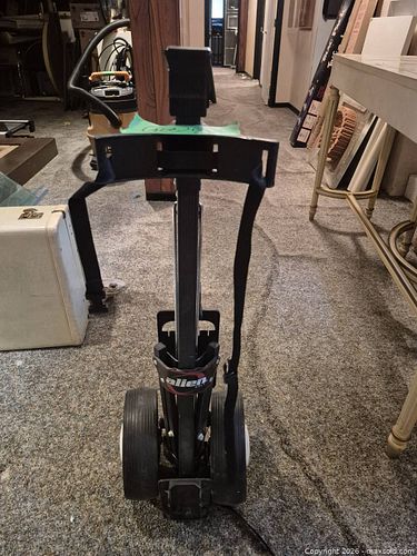 Alien Golf Push/Pull Cart, Foldable, 2-Wheel (1 of 7)