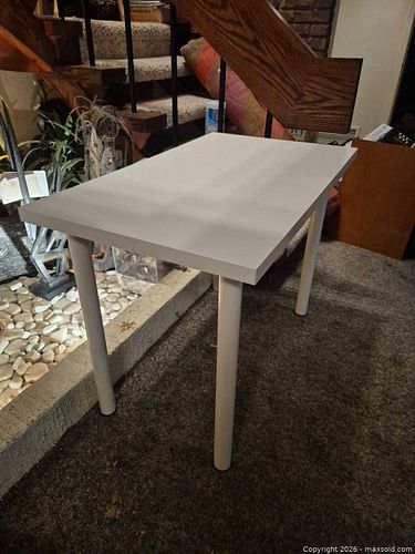 Basic IKEA White Laminate Table (Particleboard Top) (1 of 4)