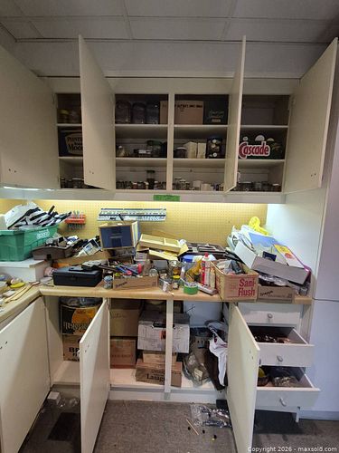 HUGE Workshop Lot (3 of 5) Mixed Hardware & Hand Tools Lot — Screws, Washers, Flashlights (1 of 20)