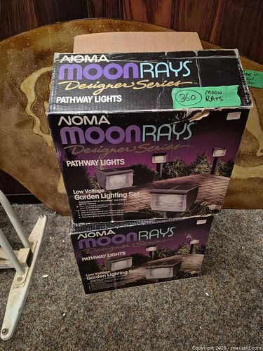 NOMA MoonRays Designer Series Low Voltage Pathway Lights (2 sets) (1 of 8)