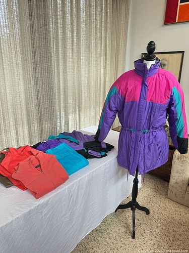 Vintage Women's Ski Jacket, Nylon Windbreaker, sweaters, Size S and M (1 of 17)