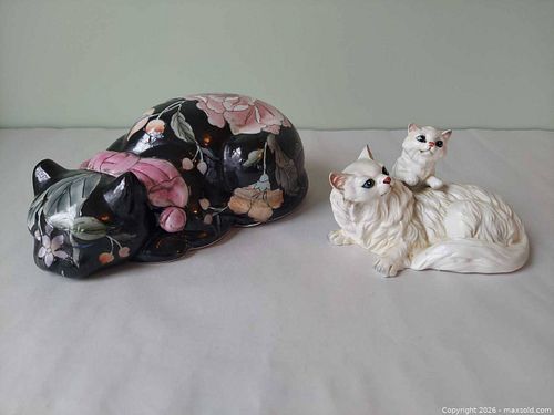 Napco Ceramic Figurine Pair — Black Floral Cat & Mother with Kitten (1 of 7)