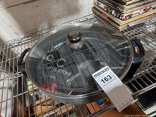 Curtis Stone Electric Skillet  (1 of 4)