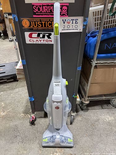 Hoover Shampoo Vacuum (1 of 6)