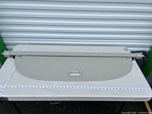 Beige Retractable Cargo Cover for SUV/Crossover/Hatchback -wf (1 of 6)