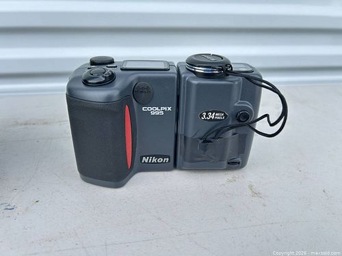 Nikon Coolpix 995 Point & Shoot Digital Camera -wf (1 of 8)