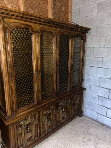 Traditional Dark Brown Solid Wood China Cabinet with Metal Grille - sd (1 of 8)
