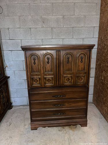 Traditional Dark Brown Wood Veneer 3-Drawer Dresser -sd (1 of 5)