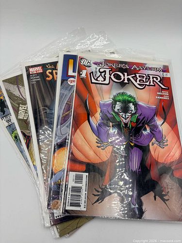 Comic Books - Joker, Amazing Spider-Man, Hulk, Liberty Comics (1 of 6)