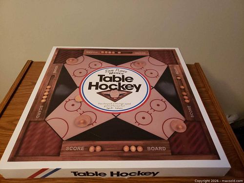New sealed wooden table hockey game (1 of 4)