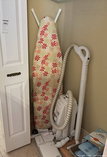 Aerus / Lux Legacy K148C Canister Vacuum with Ironing Board & Accessories A (1 of 10)