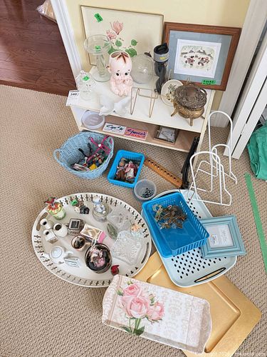 Assorted Small Home Decor & Collectibles B (1 of 20)