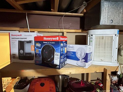 Honeywell & Classic Clip Fans (Corded) B (1 of 6)