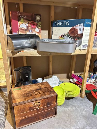 Oneida Roasting Pan, Capresso Coffee Maker, Sarah Peyton Glass Lazy Susan B (1 of 11)