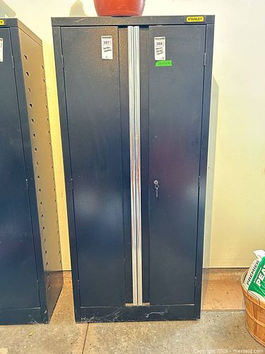 Stanley Metal Storage Cabinet D (1 of 5)
