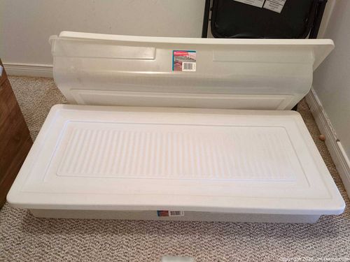 Rubbermaid Clear Plastic Underbed Storage Container with Lid (1 of 3)