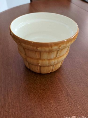 Small Ceramic Basket-Weave Ribbed Indoor Flower Pot (1 of 4)