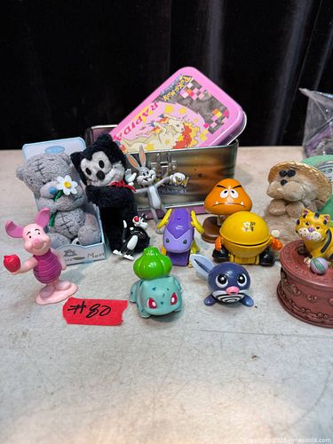 A LOT OF MISC. VTG COLLECTIBLE TOYS. (1 of 5)