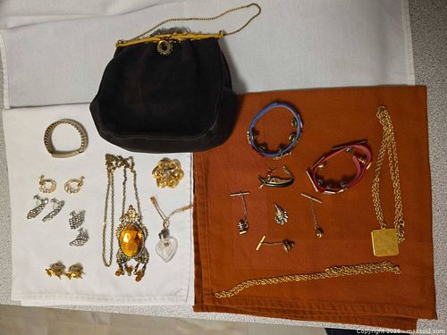 Costume Jewelery  (1 of 18)