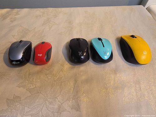 Lot of 5 Logitech, HP & Generic Wired/Wireless Computer Mice (1 of 3)