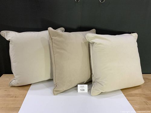Art shoppe cushions (1 of 4)