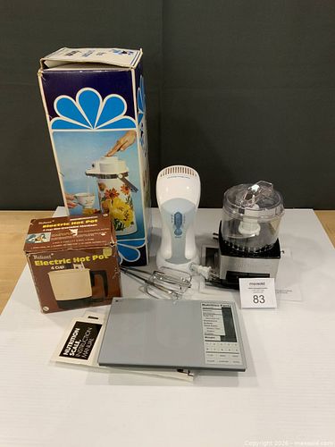 Vintage & Contemporary Small Kitchen Appliances (1 of 12)