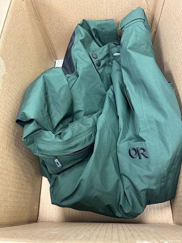 box of clothes  (1 of 5)