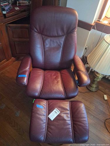 Stressless Leather Chair and Ottoman B (1 of 10)