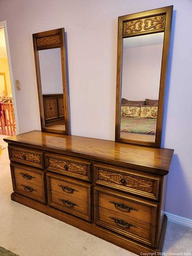 Solid Wood Vintage Bedroom Furniture  (1 of 6)