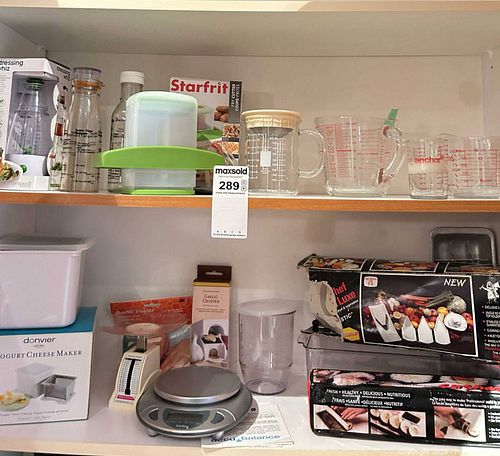 Kitchen Lot (1 of 10)