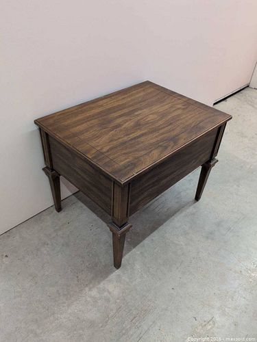 Small side table (1 of 6)