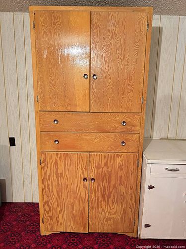 Extra-Tall Light Oak Plywood/Veneer Storage Cabinet (1 of 5)