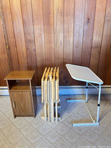Lot: Nightstand (12x27), 4 Folding Wooden TV Trays & Adjustable Table (1 of 5)