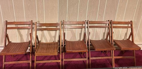 Set of 5 Brown Wood Folding Chairs (1 of 6)