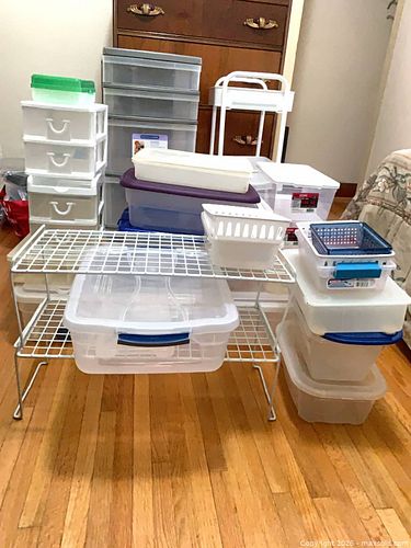 Drawer and Containers  (1 of 11)