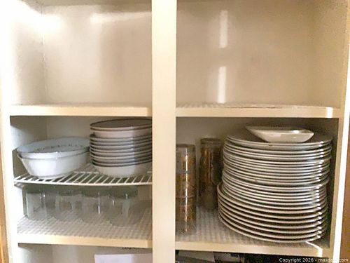 Kitchen dishes (1 of 9)