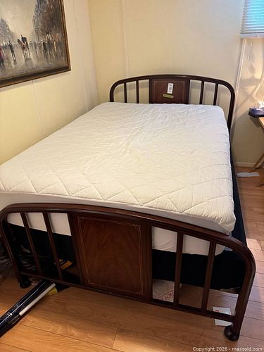 Metal bed frame  (1 of 15)