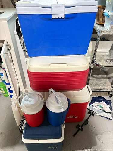  Portable Coolers  (1 of 7)