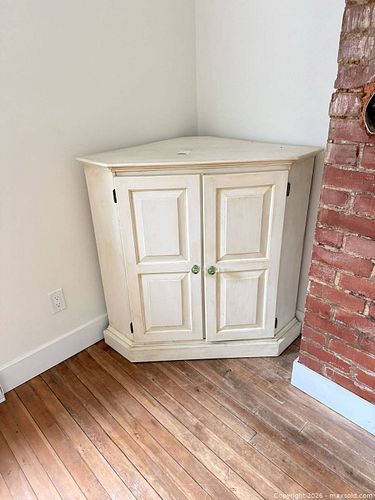 Solid Wood Corner Cabinet, Shabby Chic / Farmhouse (1 of 9)