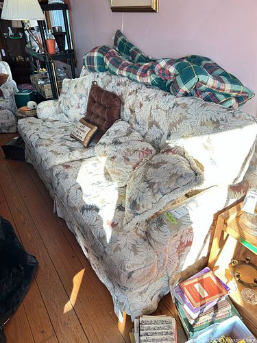 Floral Pattern Upholstered Sofa / Couch D (1 of 11)