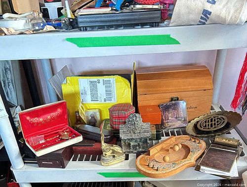 Vintage Collectibles: Costume Jewellery, Desk items, Novelty Decanters and More C (1 of 20)